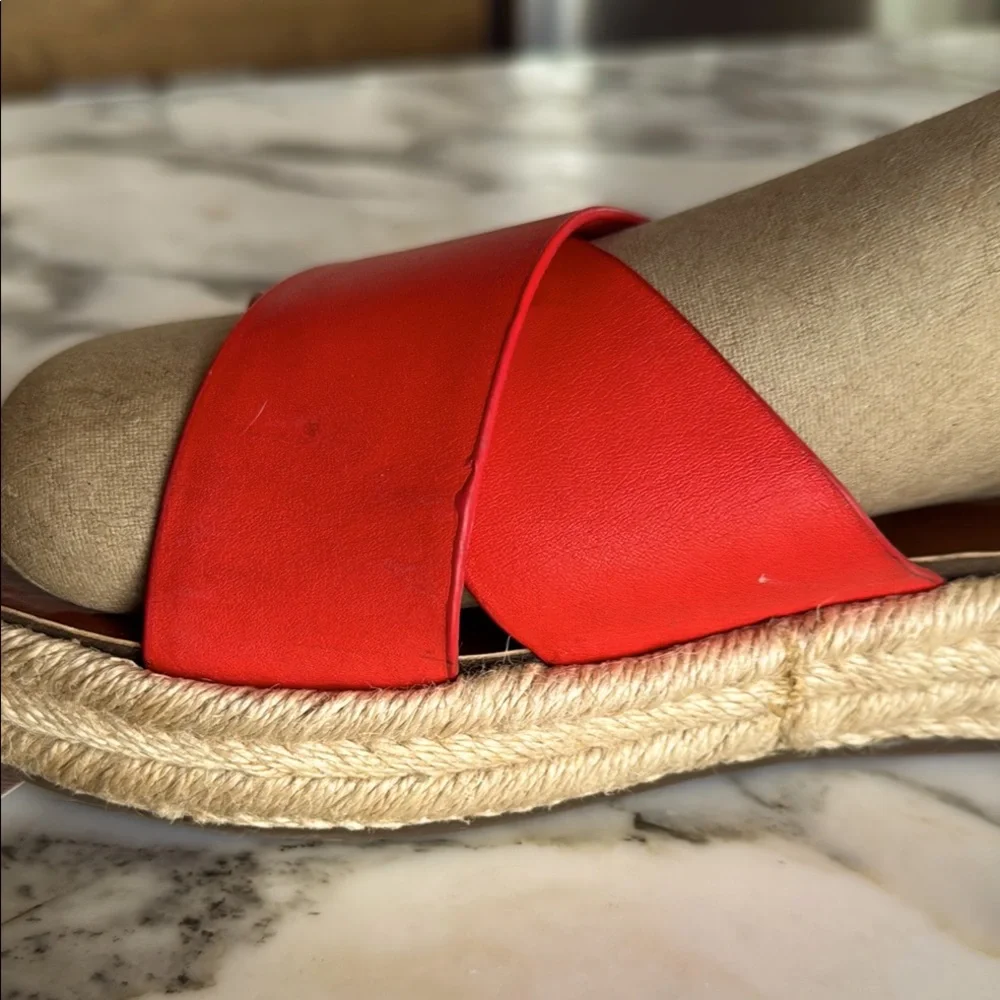 Vince Camuto Red & Tan Espadrille Sandals Women’s size 8.